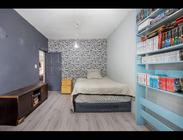 5 BEDROOM HOUSE FOR SALE IN HAGLEY